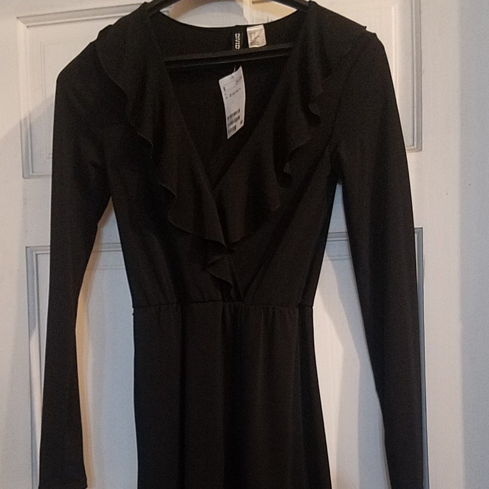 BLACK DRESS